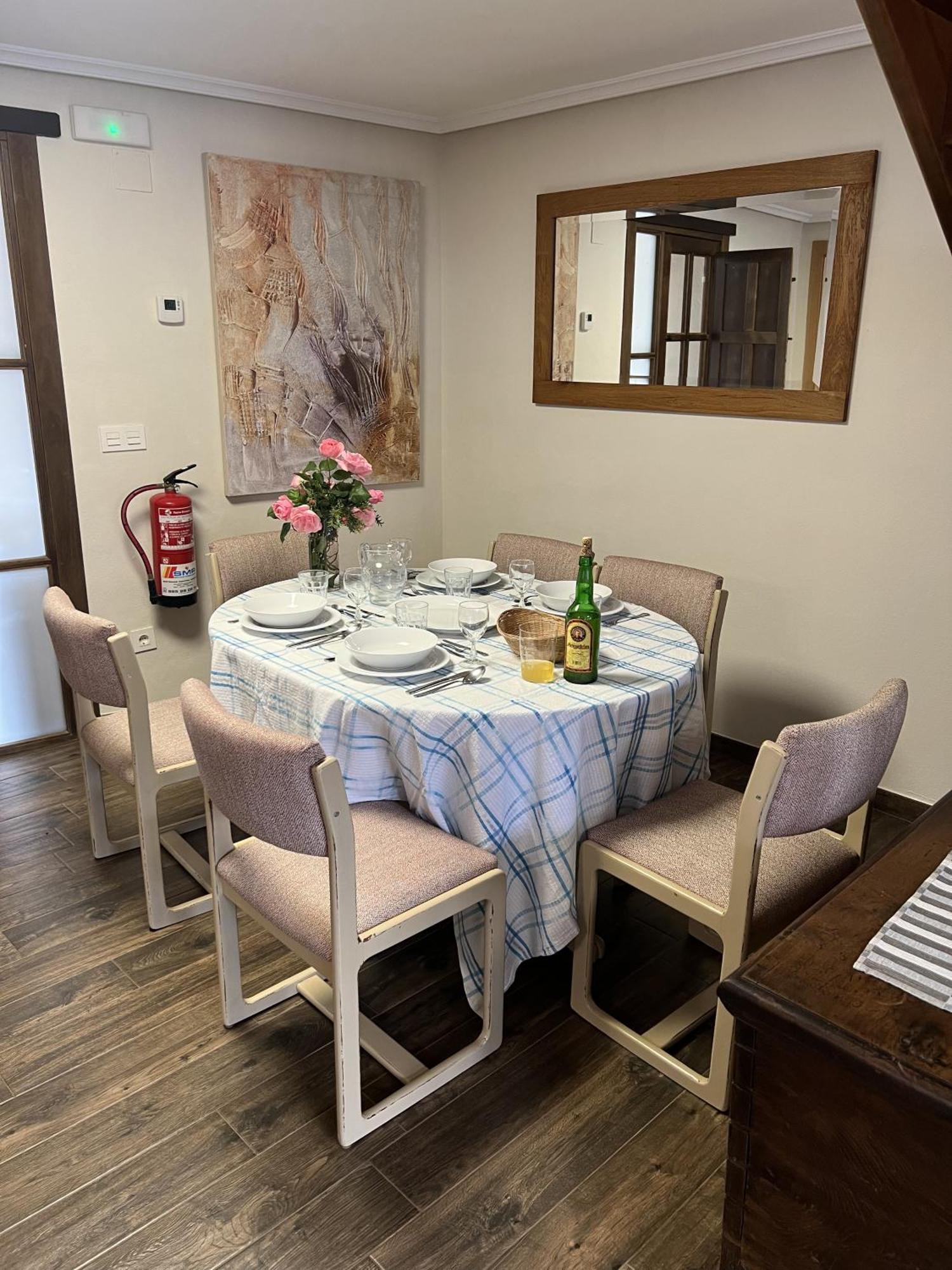 Casa Boni Y Florina Villa Nava Екстериор снимка